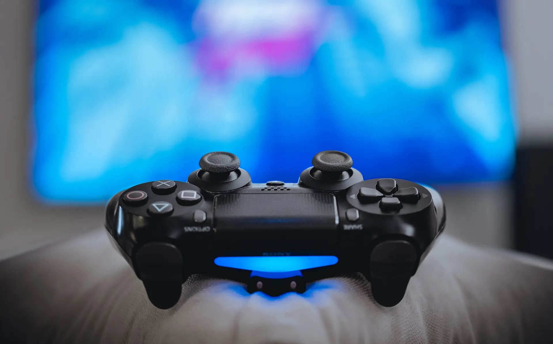 black sony ps 4 game controller